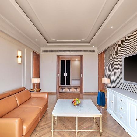Doubletree By Hilton Варанасі Екстер'єр фото