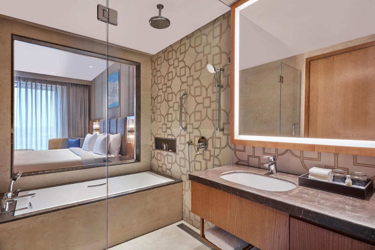 Doubletree By Hilton Варанасі Екстер'єр фото